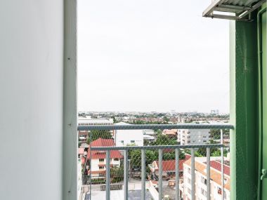 #Nawamin || ✨Luxury decorated condo || 5 minutes to 🛍️The Mall Bangkapi and 🚝MRT Bangkapi || Installments only 4,xxx baht || 😋 Surrounded by shops and restaurants || Multiple public transportation routes code 3542