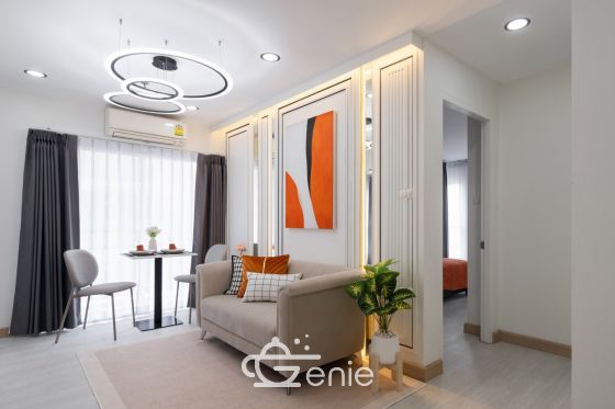 #Sukhumvit || โจ2 bedrooms, 60 sq.m. ||๐ 3 minutes to Punnawithi BTS || Installment payments only 9,xxx baht ||๐๏ธ 5 minutes to Seacon Square || ๐ Convenience store available || ๐ต Motorcycle taxi stand in front of the alley || Code 3543