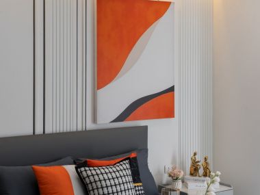 #Sukhumvit || ✨2 bedrooms, 60 sq.m. ||🚝 3 minutes to Punnawithi BTS || Installment payments only 9,xxx baht ||🛍️ 5 minutes to Seacon Square || 😊 Convenience store available || 🛵 Motorcycle taxi stand in front of the alley || Code 3543