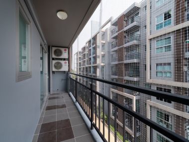 #Sukhumvit || ✨2 bedrooms, 60 sq.m. ||🚝 3 minutes to Punnawithi BTS || Installment payments only 9,xxx baht ||🛍️ 5 minutes to Seacon Square || 😊 Convenience store available || 🛵 Motorcycle taxi stand in front of the alley || Code 3543