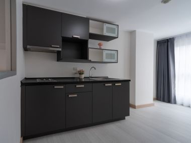 #Sukhumvit || ✨2 bedrooms, 60 sq.m. ||🚝 3 minutes to Punnawithi BTS || Installment payments only 9,xxx baht ||🛍️ 5 minutes to Seacon Square || 😊 Convenience store available || 🛵 Motorcycle taxi stand in front of the alley || Code 3543