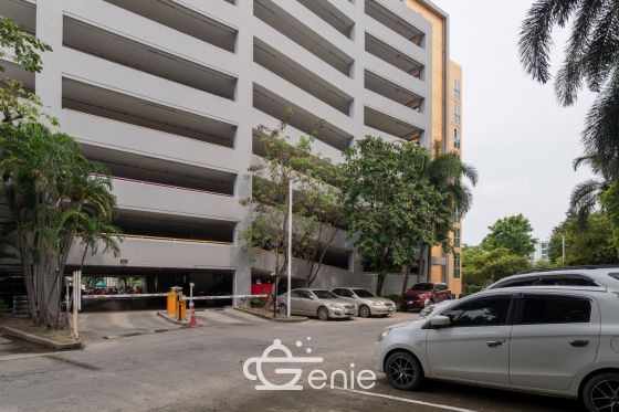 #Sukhumvit || โจ2 bedrooms, 60 sq.m. ||๐ 3 minutes to Punnawithi BTS || Installment payments only 9,xxx baht ||๐๏ธ 5 minutes to Seacon Square || ๐ Convenience store available || ๐ต Motorcycle taxi stand in front of the alley || Code 3543