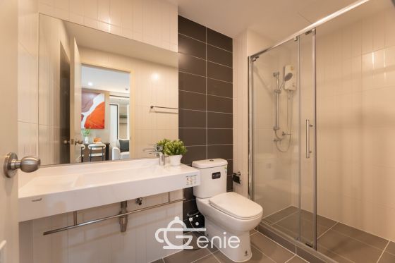 🛍️ Just 100 meters walk to The Mall Bangkae || 🚝 200 meters to MRT Lak Song || Installments from only 8,xxx baht || 🤩 Fully furnished common areas!! Code 3544