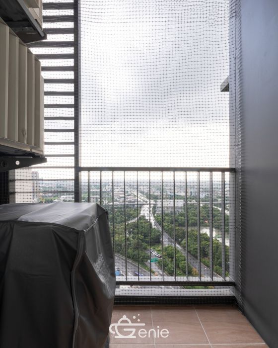 🛍️ Just 100 meters walk to The Mall Bangkae || 🚝 200 meters to MRT Lak Song || Installments from only 8,xxx baht || 🤩 Fully furnished common areas!! Code 3544