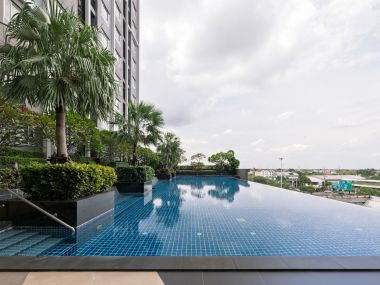🛍️ Just 100 meters walk to The Mall Bangkae || 🚝 200 meters to MRT Lak Song || Installments from only 8,xxx baht || 🤩 Fully furnished common areas!! Code 3544