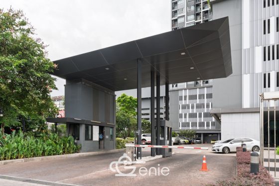 🛍️ Just 100 meters walk to The Mall Bangkae || 🚝 200 meters to MRT Lak Song || Installments from only 8,xxx baht || 🤩 Fully furnished common areas!! Code 3544