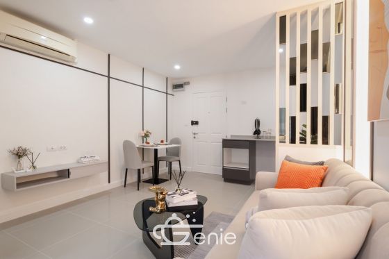 #Sukhumvit Luxury 1-Bedroom Condo โจ || ๐ 300 meters from Punnawithi BTS Station || Installments from just 8,xxx baht || ๐๏ธ 10 minutes to Central Bangna || ๐คฉ Fully furnished common areas!! Code 3545