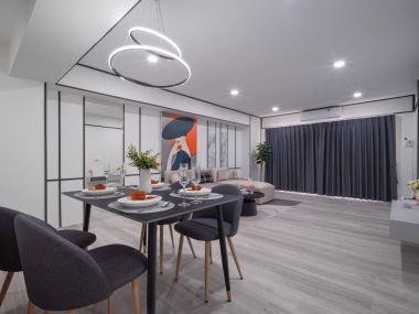 Spacious 72 sq.m. condo✨ || 3 minutes to BTS Bangna || Installment payments only 7,xxx baht || 🛍 10 minutes to Central Bangna || 😋 Abundant with shops and restaurants || Code 3548