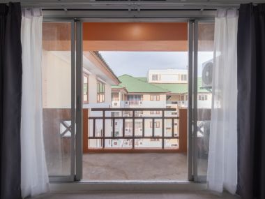 Spacious 72 sq.m. condo✨ || 3 minutes to BTS Bangna || Installment payments only 7,xxx baht || 🛍 10 minutes to Central Bangna || 😋 Abundant with shops and restaurants || Code 3548