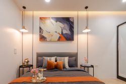 Spacious 57 sq.m. condo✨ || 6 minutes to The Mall Ramkhamhaeng || Installments only 6,xxx baht || 🛍 5 minutes to MRT Hua Mak || 😋 Abundant shops and restaurants || Code 3550