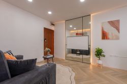 Spacious 57 sq.m. condo✨ || 6 minutes to The Mall Ramkhamhaeng || Installments only 6,xxx baht || 🛍 5 minutes to MRT Hua Mak || 😋 Abundant shops and restaurants || Code 3550