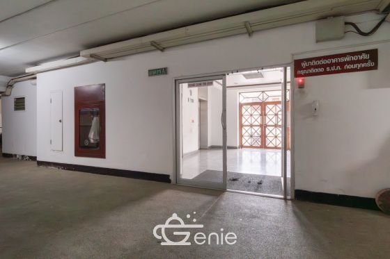 Spacious 57 sq.m. condo✨ || 6 minutes to The Mall Ramkhamhaeng || Installments only 6,xxx baht || 🛍 5 minutes to MRT Hua Mak || 😋 Abundant shops and restaurants || Code 3550