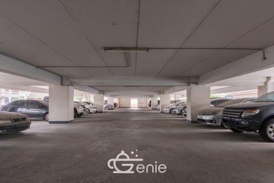 Spacious 57 sq.m. condo✨ || 6 minutes to The Mall Ramkhamhaeng || Installments only 6,xxx baht || 🛍 5 minutes to MRT Hua Mak || 😋 Abundant shops and restaurants || Code 3550