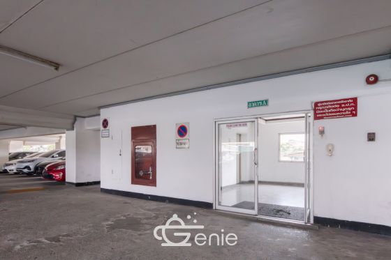 Spacious 57 sq.m. condo✨ || 6 minutes to The Mall Ramkhamhaeng || Installments only 6,xxx baht || 🛍 5 minutes to MRT Hua Mak || 😋 Abundant shops and restaurants || Code 3550