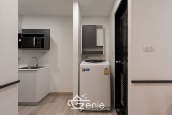 #Ratchada, large room, 37 sq m. || ๐450 meters to #MRT Suthisan || ๐๏ธ 5 minutes to #Central Rama 9 || Installment payments only 9,xxx baht || Code 3557