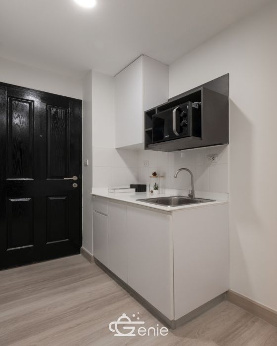 #Ratchada, large room, 37 sq m. || ๐450 meters to #MRT Suthisan || ๐๏ธ 5 minutes to #Central Rama 9 || Installment payments only 9,xxx baht || Code 3557