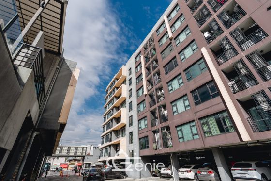 #Ratchayothin Large room 31 sq.m. || ๐๏ธ4 minutes to #MajorRatchayothin || ๐ 2 minutes to #BTSSenaNikom || Installments as low as 8,xxx baht. Code