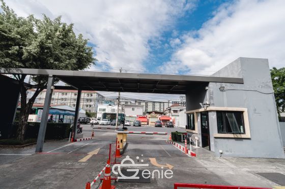 #Ratchayothin Large room 31 sq.m. || ๐๏ธ4 minutes to #MajorRatchayothin || ๐ 2 minutes to #BTSSenaNikom || Installments as low as 8,xxx baht. Code