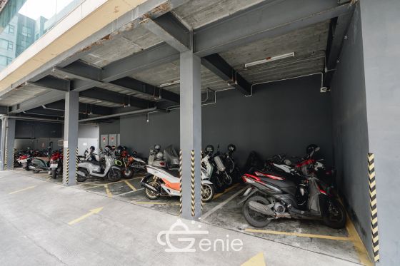 #Ratchayothin Large room 31 sq.m. || ๐๏ธ4 minutes to #MajorRatchayothin || ๐ 2 minutes to #BTSSenaNikom || Installments as low as 8,xxx baht. Code