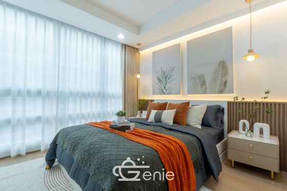 #Ratchada17 Large room, 37 sq.m. ✨ || 🚝 450 meters walk to #MRT Sutthisan || 3 minutes to Huai Khwang Market 🛍️ 10 minutes to #Central Rama 9 || 💵 Installments as low as 9,xxx baht || Code 3570