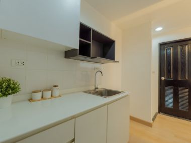 #รัชดา17 ห้องใหญ่ 37 ตร.ม.✨ || 🚝 450 เมตรเดินถึง #MRTสุทธิสาร || 3 นาที ตลาดห้วยขวาง 🛍️ 10 นาที #เซ็นทรัลพระราม9 || 💵 ผ่อนเพียง 9,xxx บาท || รหัส3570