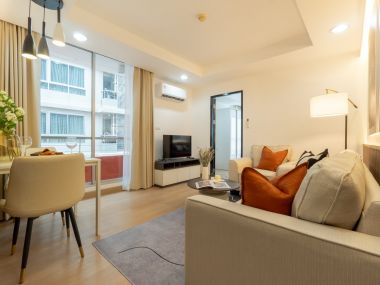 #รัชดา17 ห้องใหญ่ 37 ตร.ม.✨ || 🚝 450 เมตรเดินถึง #MRTสุทธิสาร || 3 นาที ตลาดห้วยขวาง 🛍️ 10 นาที #เซ็นทรัลพระราม9 || 💵 ผ่อนเพียง 9,xxx บาท || รหัส3570