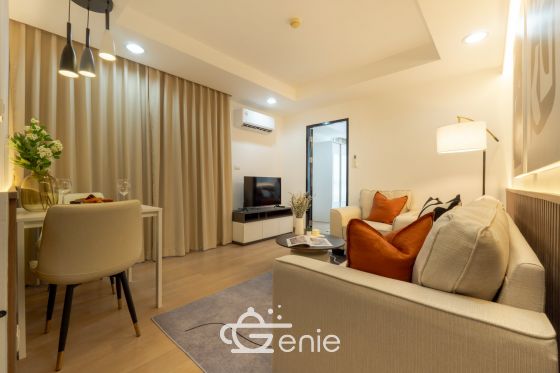 #Ratchada17 Large room, 37 sq.m. ✨ || 🚝 450 meters walk to #MRT Sutthisan || 3 minutes to Huai Khwang Market 🛍️ 10 minutes to #Central Rama 9 || 💵 Installments as low as 9,xxx baht || Code 3570
