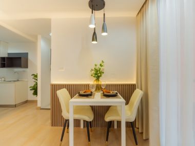 #รัชดา17 ห้องใหญ่ 37 ตร.ม.✨ || 🚝 450 เมตรเดินถึง #MRTสุทธิสาร || 3 นาที ตลาดห้วยขวาง 🛍️ 10 นาที #เซ็นทรัลพระราม9 || 💵 ผ่อนเพียง 9,xxx บาท || รหัส3570