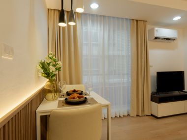 #รัชดา17 ห้องใหญ่ 37 ตร.ม.✨ || 🚝 450 เมตรเดินถึง #MRTสุทธิสาร || 3 นาที ตลาดห้วยขวาง 🛍️ 10 นาที #เซ็นทรัลพระราม9 || 💵 ผ่อนเพียง 9,xxx บาท || รหัส3570