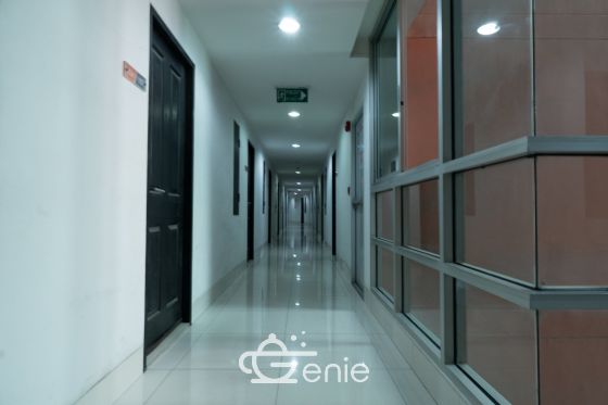 #Ratchada17 Large room, 37 sq.m. ✨ || 🚝 450 meters walk to #MRT Sutthisan || 3 minutes to Huai Khwang Market 🛍️ 10 minutes to #Central Rama 9 || 💵 Installments as low as 9,xxx baht || Code 3570