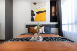 #Tiwanon Intersection, Large room, 35 sq.m. ✨ || 🚝 100 meters walk to #MRT Tiwanon || Installments as low as 7,xxx baht 💵 10 minutes to #TheMall Ngamwongwan ||Code3571