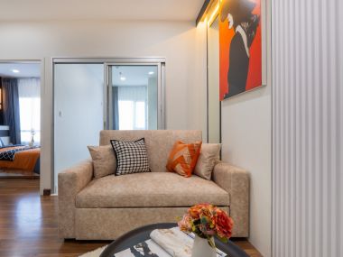 #Tiwanon Intersection, Large room, 35 sq.m. ✨ || 🚝 100 meters walk to #MRT Tiwanon || Installments as low as 7,xxx baht 💵 10 minutes to #TheMall Ngamwongwan ||Code3571