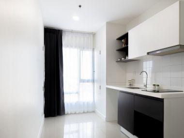 #Tiwanon Intersection, Large room, 35 sq.m. ✨ || 🚝 100 meters walk to #MRT Tiwanon || Installments as low as 7,xxx baht 💵 10 minutes to #TheMall Ngamwongwan ||Code3571