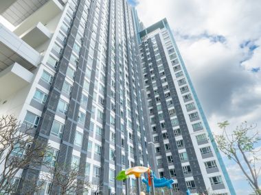 #Tiwanon Intersection, Large room, 35 sq.m. ✨ || 🚝 100 meters walk to #MRT Tiwanon || Installments as low as 7,xxx baht 💵 10 minutes to #TheMall Ngamwongwan ||Code3571