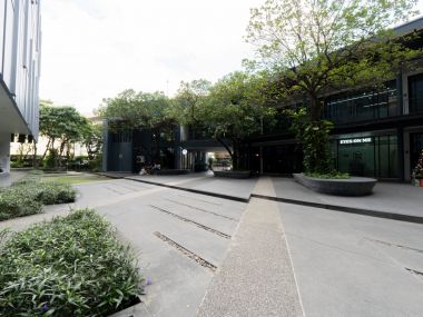 #Tiwanon Intersection, Large room, 35 sq.m. ✨ || 🚝 100 meters walk to #MRT Tiwanon || Installments as low as 7,xxx baht 💵 10 minutes to #TheMall Ngamwongwan ||Code3571