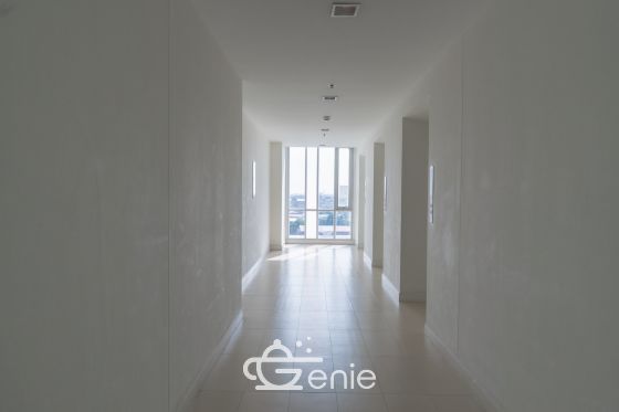 #Sukhumvit105 Large room, 36 sq.m. ✨ || 🚝 300 m walk to #MRT Srilasal || 200 m to Sikarin Hospital code