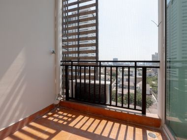 #Prachachuen16 ✨Installment payments as low as 6,xxx THB/month 🚝 600 meters from #MRT Bang Son || 5 minutes to Lotus Tao Poon || Ready to move in with just your luggage 🛍️ Code3586