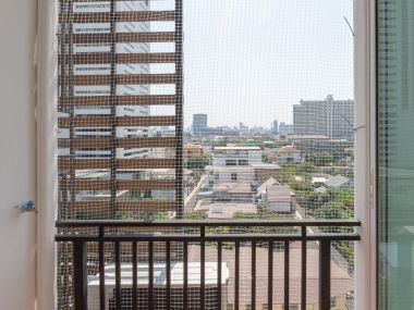 #Prachachuen16 ✨Installment payments as low as 6,xxx THB/month 🚝 600 meters from #MRT Bang Son || 5 minutes to Lotus Tao Poon || Ready to move in with just your luggage 🛍️ Code3586