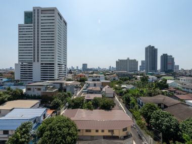 #Prachachuen16 ✨Installment payments as low as 6,xxx THB/month 🚝 600 meters from #MRT Bang Son || 5 minutes to Lotus Tao Poon || Ready to move in with just your luggage 🛍️ Code3586