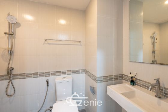 #บางนา - ตราด 23 || 💵 ผ่อนเพียง 6,xxx บาท || 🚝 เดิน 300 ม. ถึง เซ็นทรัลบางนา || 5 นาที #MRT ศรีเอี่ยม || 🛍️ 10 นาที #BTS บางนา || เฟอร์ครบพร้อมเข้าอยู่ || รหัส 3596