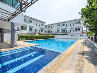 #ดอนเมือง #วิภาวดี || ✨𝟮 ห้องนอน || 🤩 ราคาไม่ถึง 𝟮 ล้าน || 💵 ผ่อน 𝟳,𝙭𝙭𝙭 เท่านั้น || ✈️ ติดสนามบินดอนเมือง |🚈 𝟮 นาทีถึง 𝙈𝙍𝙏 หลักสี่สายสีชมพู || 3608