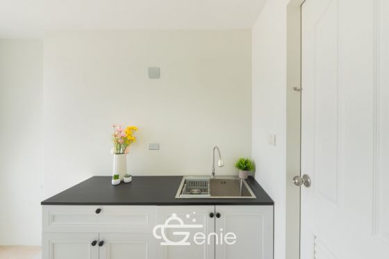 #ห้วยขวาง #รัชดา || ✨ห้องใหญ่ 𝟯𝟱 ตรม. || 🚝 เดิน 𝟱 นาที ถึง 𝙈𝙍𝙏 ห้วยขวาง || 💵 ผ่อน 𝟵,𝙭𝙭𝙭 เท่านั้น ||📍ใกล้ พระพิฆเนศ / ตลาดห้วยขวาง || 🛍️เฟอร์ครบพร้อมเข้าอยู่ 3609