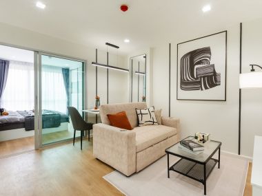 #ThaPra #ThoetThai33 || ✨Large 36 sq m room || 🚝 Next to BTS #TaladPlu || 💵 Installments starting at only 8,xxx THB || 🚶‍♀️ 500 meters walk to #TheMallThaPra || 10 minutes to ICONSIAM || 🛍️ Fully furnished, ready to move in.