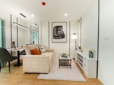 #ThaPra #ThoetThai33 || ✨Large 36 sq m room || 🚝 Next to BTS #TaladPlu || 💵 Installments starting at only 8,xxx THB || 🚶‍♀️ 500 meters walk to #TheMallThaPra || 10 minutes to ICONSIAM || 🛍️ Fully furnished, ready to move in.