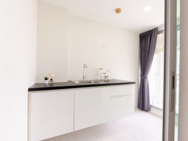 #ThaPra #ThoetThai33 || ✨Large 36 sq m room || 🚝 Next to BTS #TaladPlu || 💵 Installments starting at only 8,xxx THB || 🚶‍♀️ 500 meters walk to #TheMallThaPra || 10 minutes to ICONSIAM || 🛍️ Fully furnished, ready to move in.