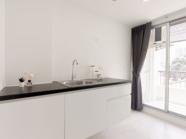 #ThaPra #ThoetThai33 || ✨Large 36 sq m room || 🚝 Next to BTS #TaladPlu || 💵 Installments starting at only 8,xxx THB || 🚶‍♀️ 500 meters walk to #TheMallThaPra || 10 minutes to ICONSIAM || 🛍️ Fully furnished, ready to move in.