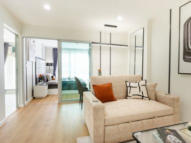 #ThaPra #ThoetThai33 || ✨Large 36 sq m room || 🚝 Next to BTS #TaladPlu || 💵 Installments starting at only 8,xxx THB || 🚶‍♀️ 500 meters walk to #TheMallThaPra || 10 minutes to ICONSIAM || 🛍️ Fully furnished, ready to move in.
