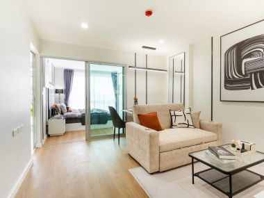 #ThaPra #ThoetThai33 || ✨Large 36 sq m room || 🚝 Next to BTS #TaladPlu || 💵 Installments starting at only 8,xxx THB || 🚶‍♀️ 500 meters walk to #TheMallThaPra || 10 minutes to ICONSIAM || 🛍️ Fully furnished, ready to move in.