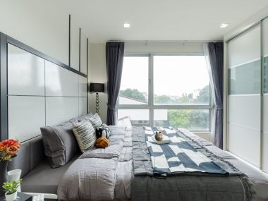 #ThaPra #ThoetThai33 || ✨Large 36 sq m room || 🚝 Next to BTS #TaladPlu || 💵 Installments starting at only 8,xxx THB || 🚶‍♀️ 500 meters walk to #TheMallThaPra || 10 minutes to ICONSIAM || 🛍️ Fully furnished, ready to move in.