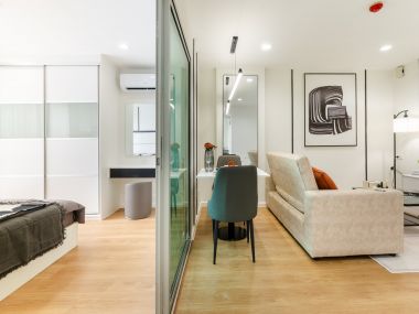 #ThaPra #ThoetThai33 || ✨Large 36 sq m room || 🚝 Next to BTS #TaladPlu || 💵 Installments starting at only 8,xxx THB || 🚶‍♀️ 500 meters walk to #TheMallThaPra || 10 minutes to ICONSIAM || 🛍️ Fully furnished, ready to move in.
